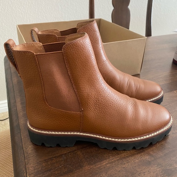 Brand NEW Womens Chelsea Boots in English Saddle Genuine Leather
